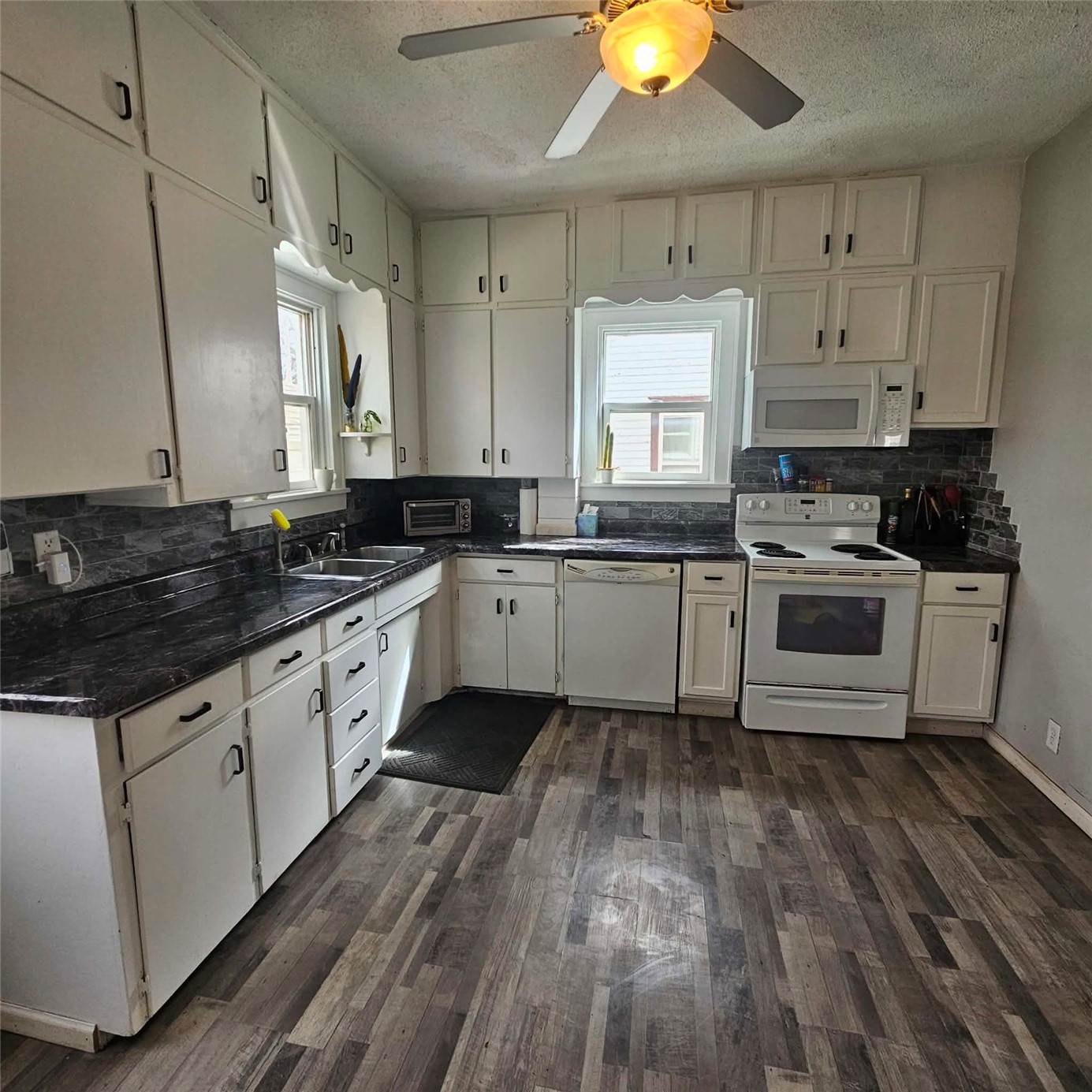 319 NW 2nd Street Oelwein IA 50662
