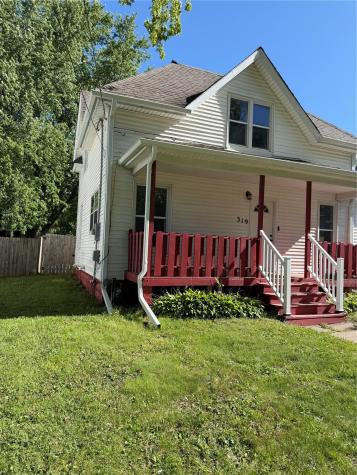 319 NW 2nd Street Oelwein IA 50662
