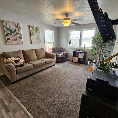 319 NW 2nd Street Oelwein IA 50662