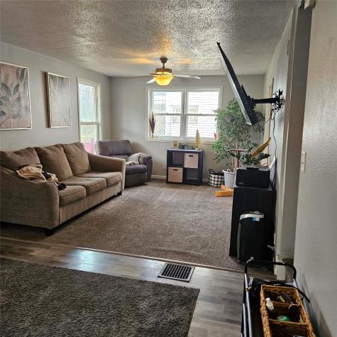 319 NW 2nd Street Oelwein IA 50662