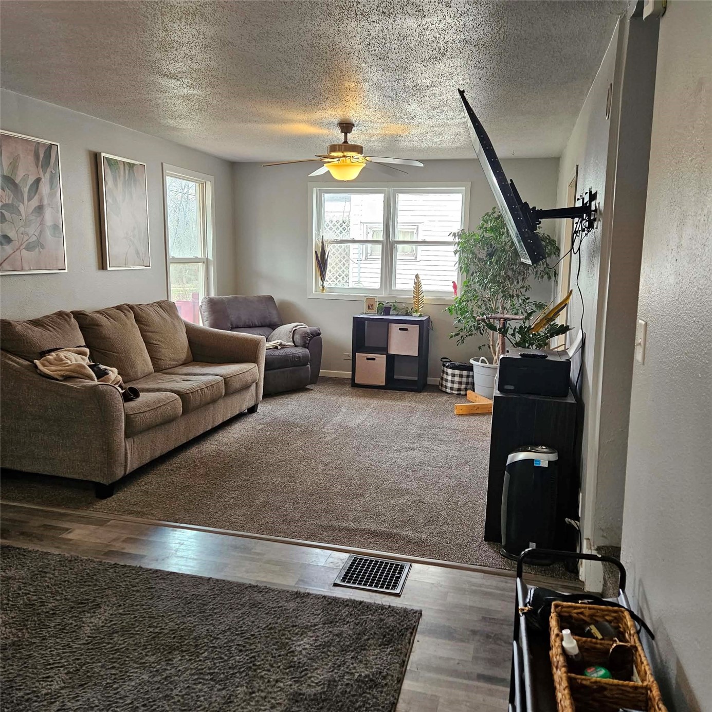 319 NW 2nd Street Oelwein IA 50662
