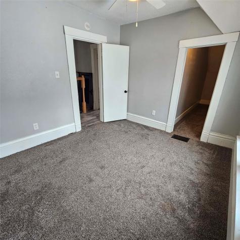 319 NW 2nd Street Oelwein IA 50662