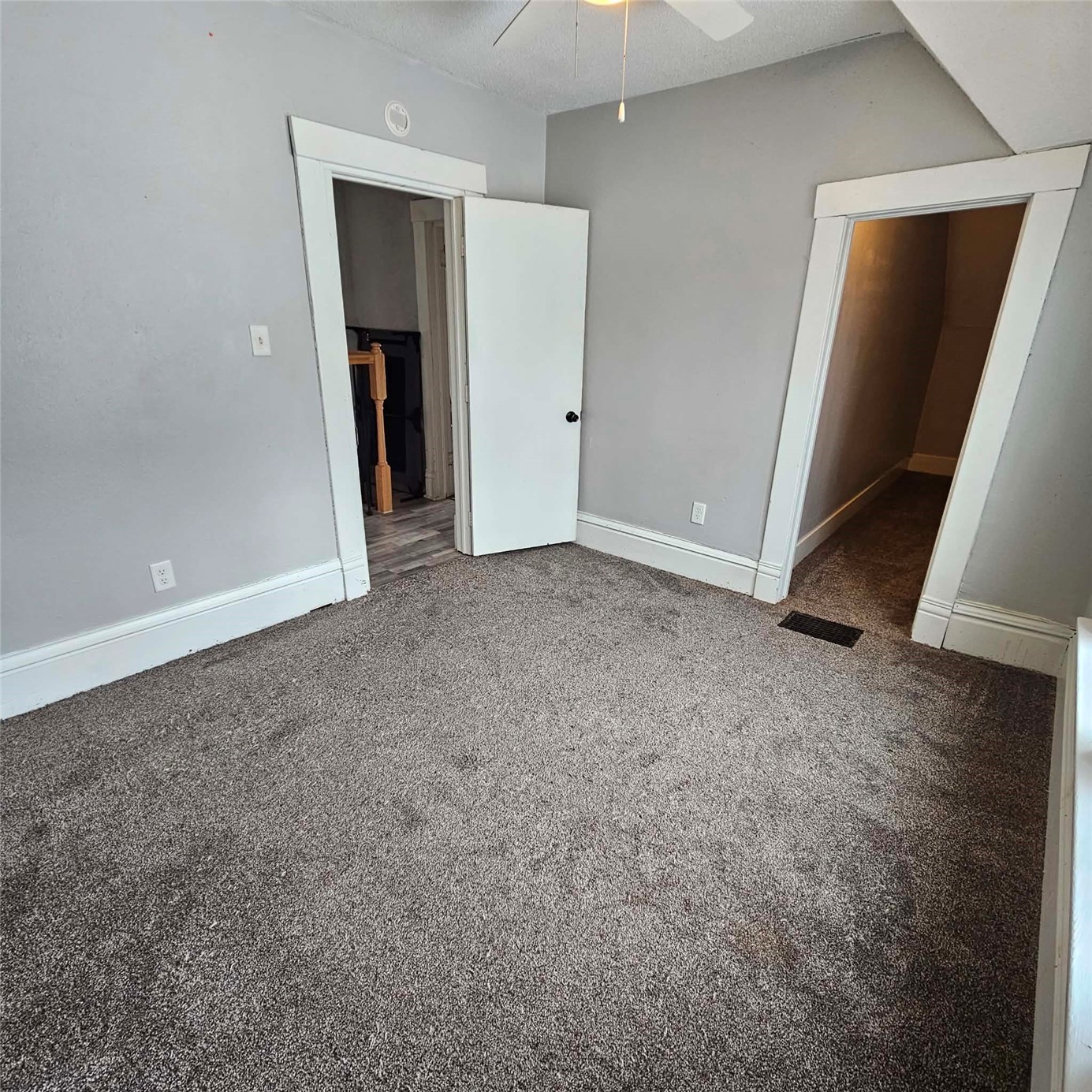 319 NW 2nd Street Oelwein IA 50662