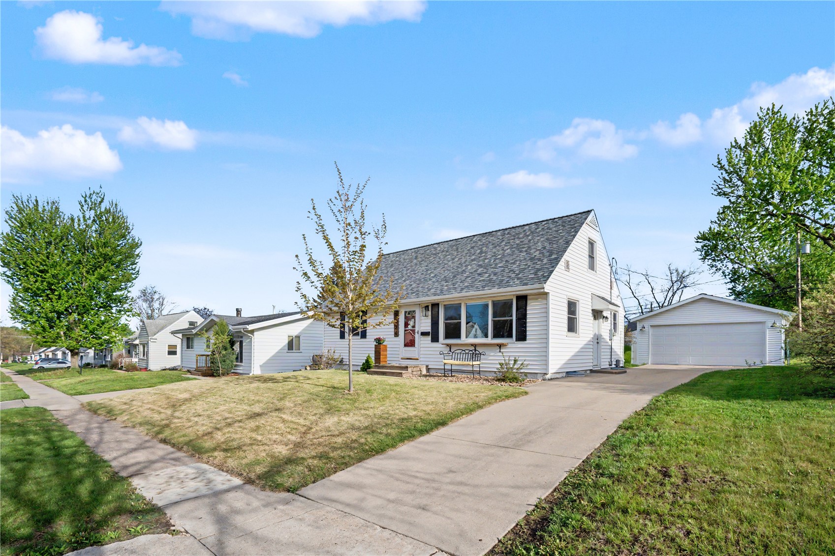 1626 Hollywood Boulevard NE Cedar Rapids IA 52402
