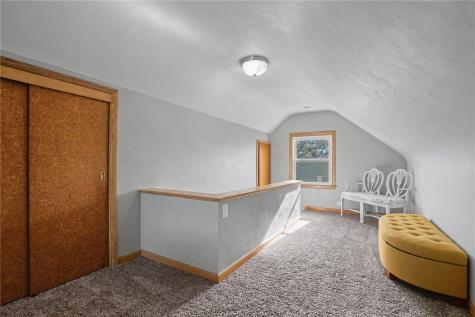 1626 Hollywood Boulevard NE Cedar Rapids IA 52402
