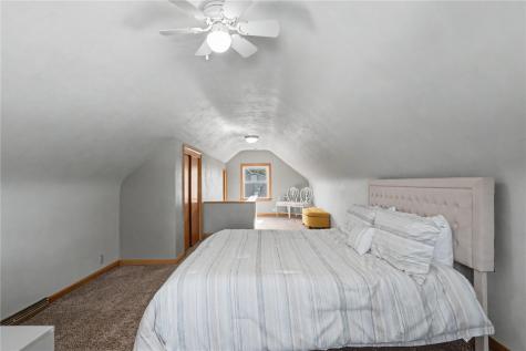 1626 Hollywood Boulevard NE Cedar Rapids IA 52402