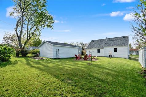 1626 Hollywood Boulevard NE Cedar Rapids IA 52402