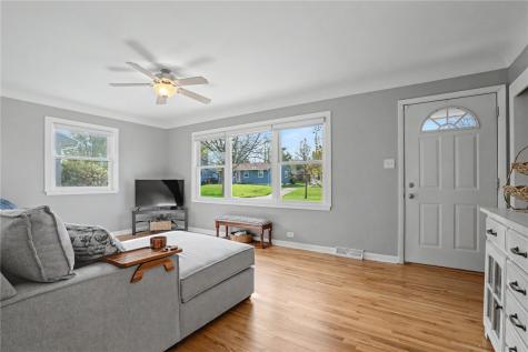 1626 Hollywood Boulevard NE Cedar Rapids IA 52402
