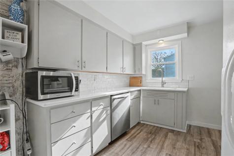 1626 Hollywood Boulevard NE Cedar Rapids IA 52402