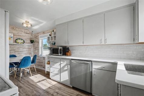 1626 Hollywood Boulevard NE Cedar Rapids IA 52402