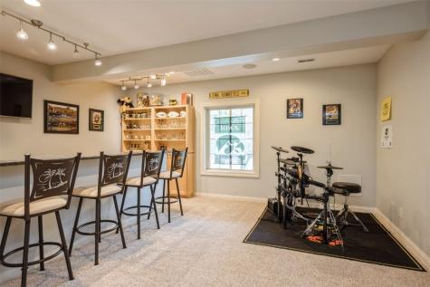 2726 Seneca Court NE Cedar Rapids IA 52402