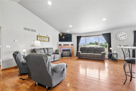 2105 Catherine Court Marion IA 52302