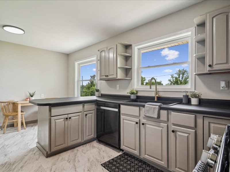 1024 18th Street NW Cedar Rapids IA 52405