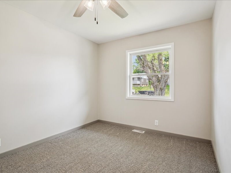 1024 18th Street NW Cedar Rapids IA 52405