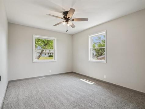 1024 18th Street NW Cedar Rapids IA 52405