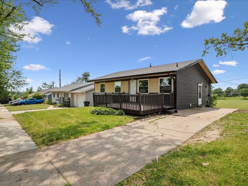 1024 18th Street NW Cedar Rapids IA 52405