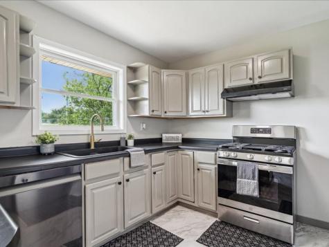 1024 18th Street NW Cedar Rapids IA 52405
