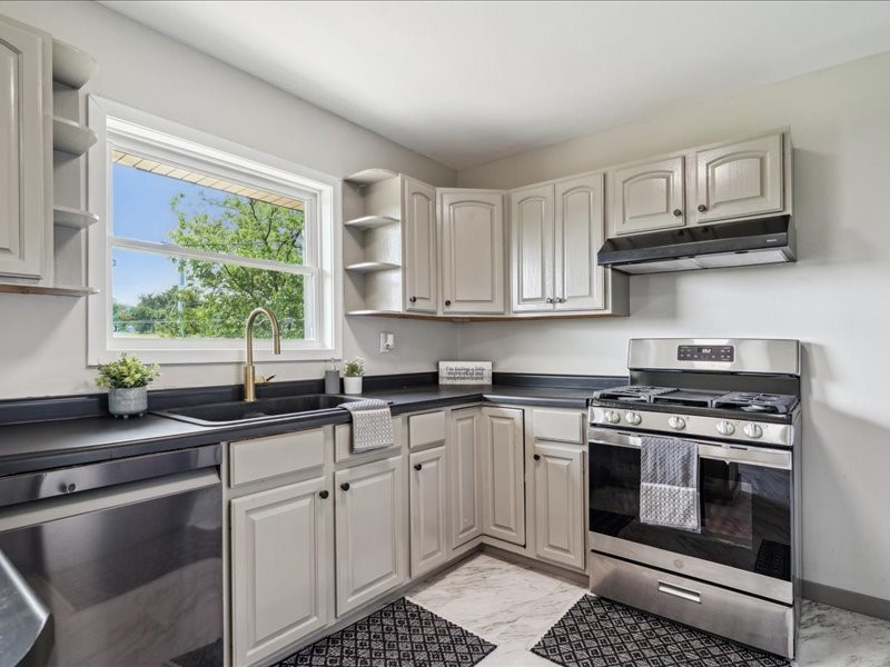 1024 18th Street NW Cedar Rapids IA 52405