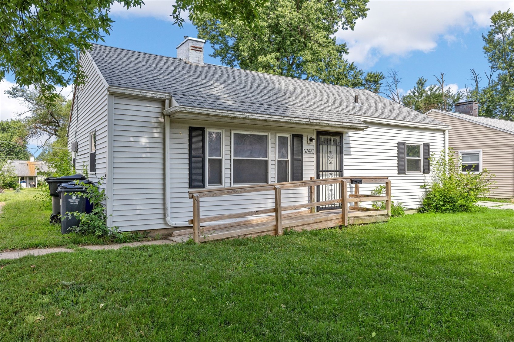 3746 Kencrest Drive NE Cedar Rapids IA 52402