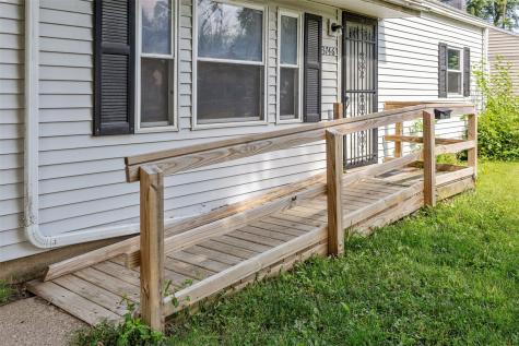 3746 Kencrest Drive NE Cedar Rapids IA 52402