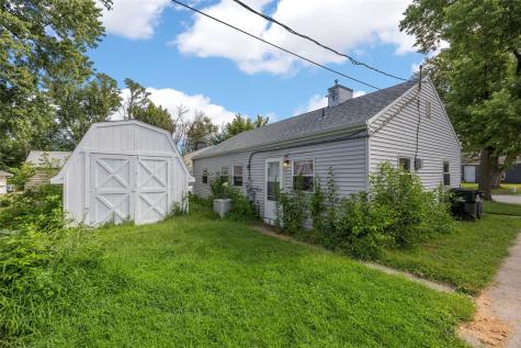3746 Kencrest Drive NE Cedar Rapids IA 52402
