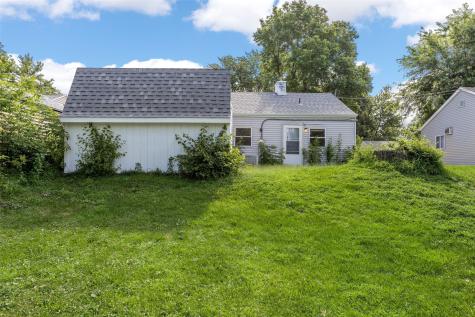 3746 Kencrest Drive NE Cedar Rapids IA 52402