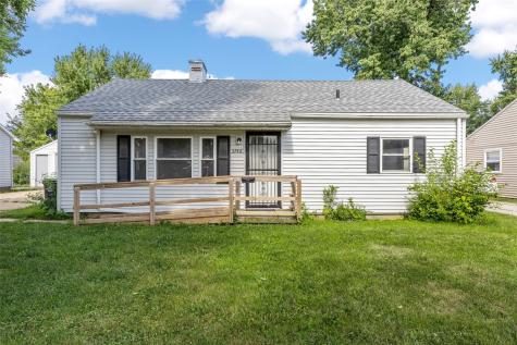 3746 Kencrest Drive NE Cedar Rapids IA 52402