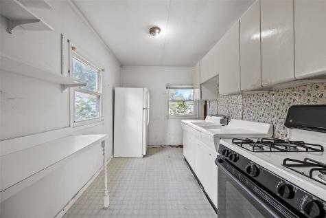 3746 Kencrest Drive NE Cedar Rapids IA 52402