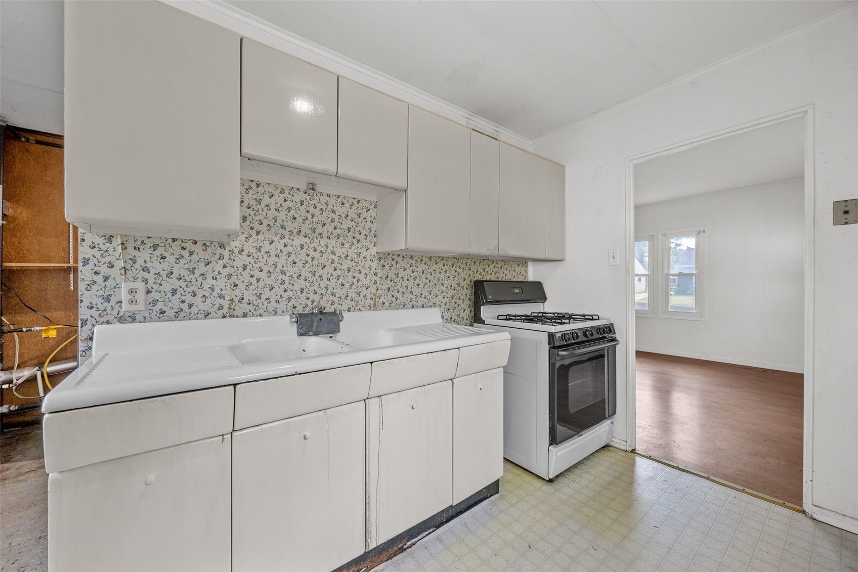 3746 Kencrest Drive NE Cedar Rapids IA 52402