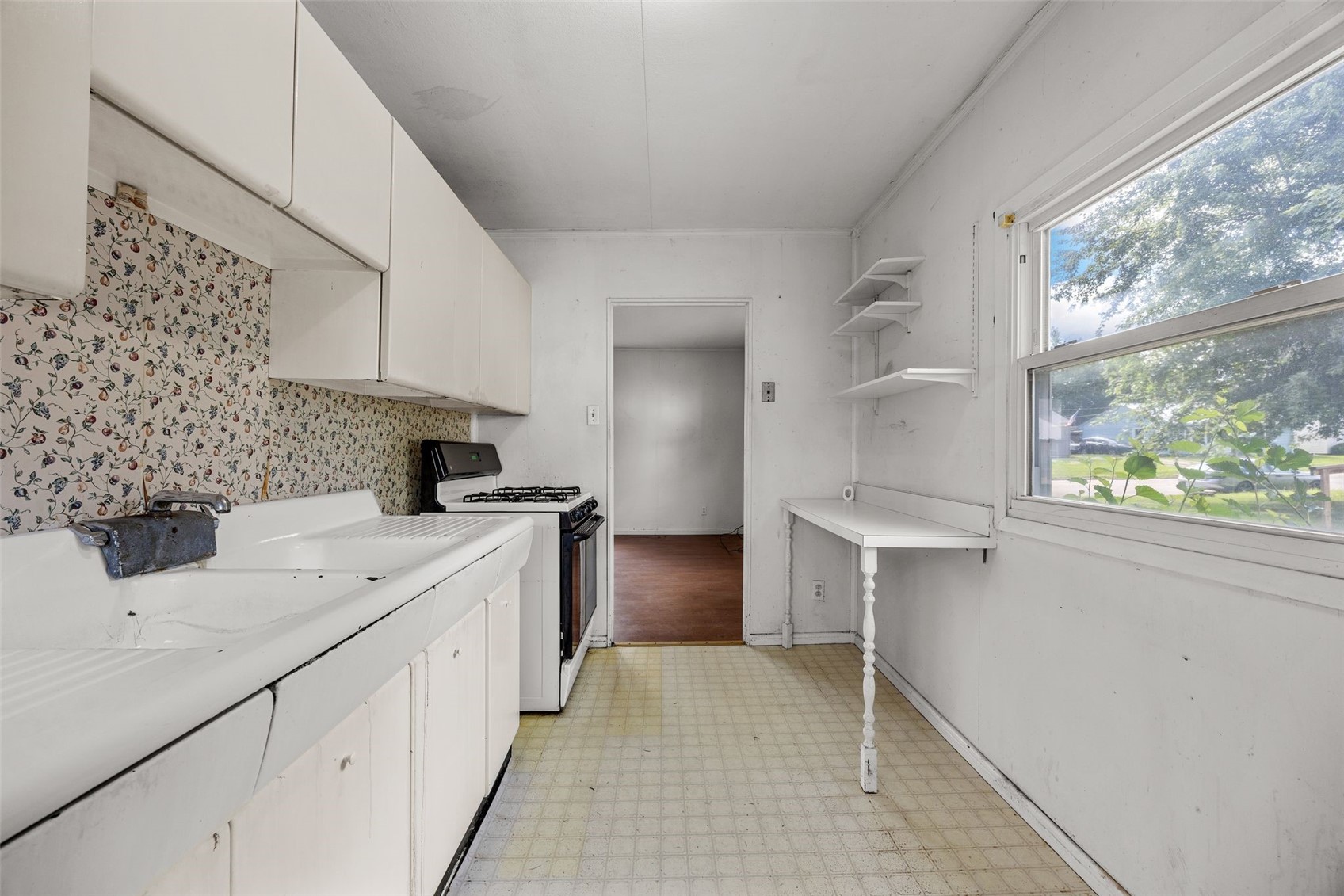 3746 Kencrest Drive NE Cedar Rapids IA 52402