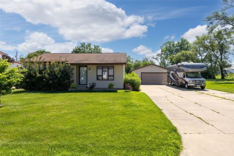 252 Park Street Fairfax IA 52228