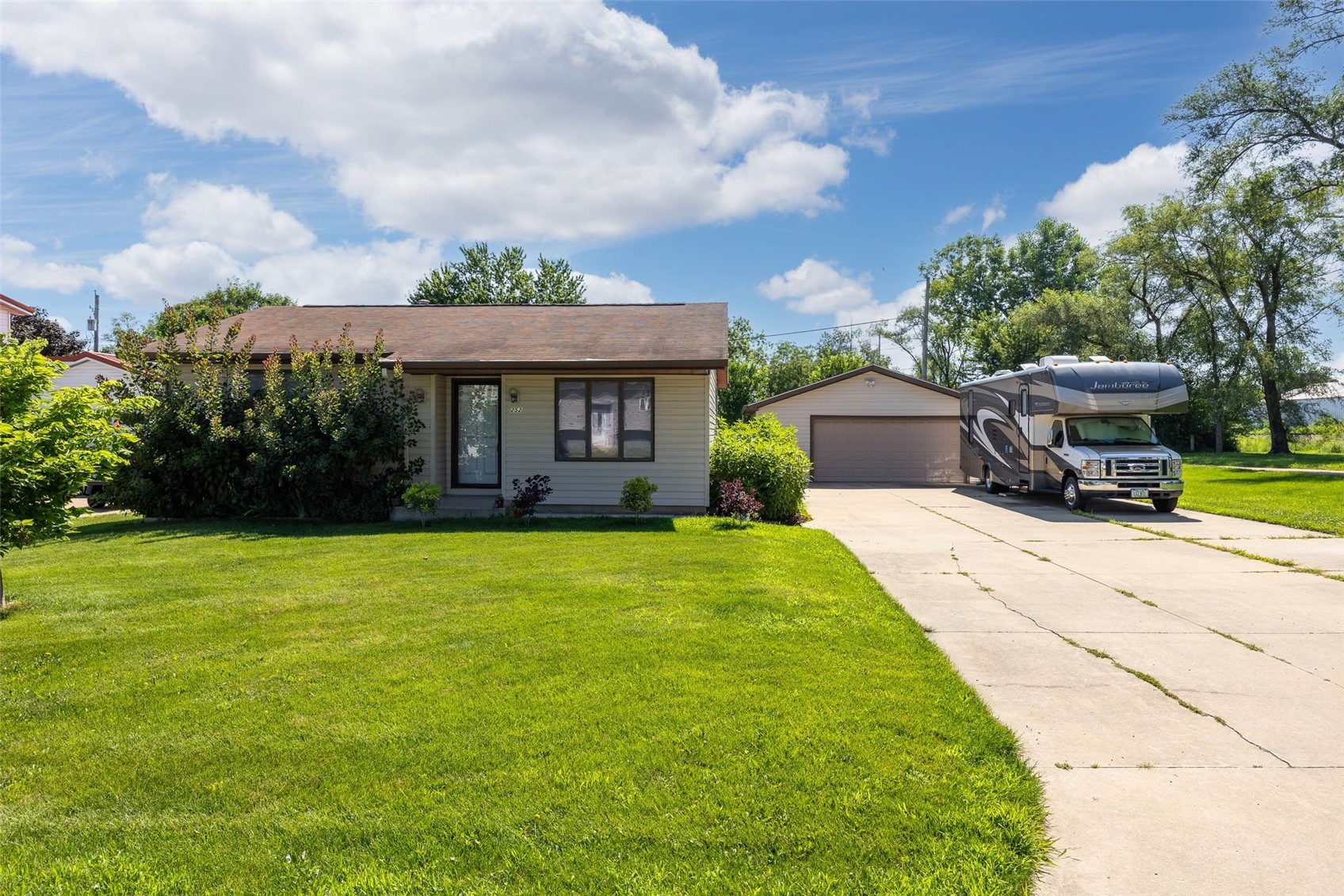 252 Park Street Fairfax IA 52228