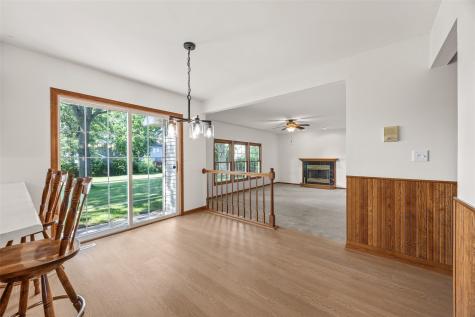1077 Milstead Drive Hiawatha IA 52233