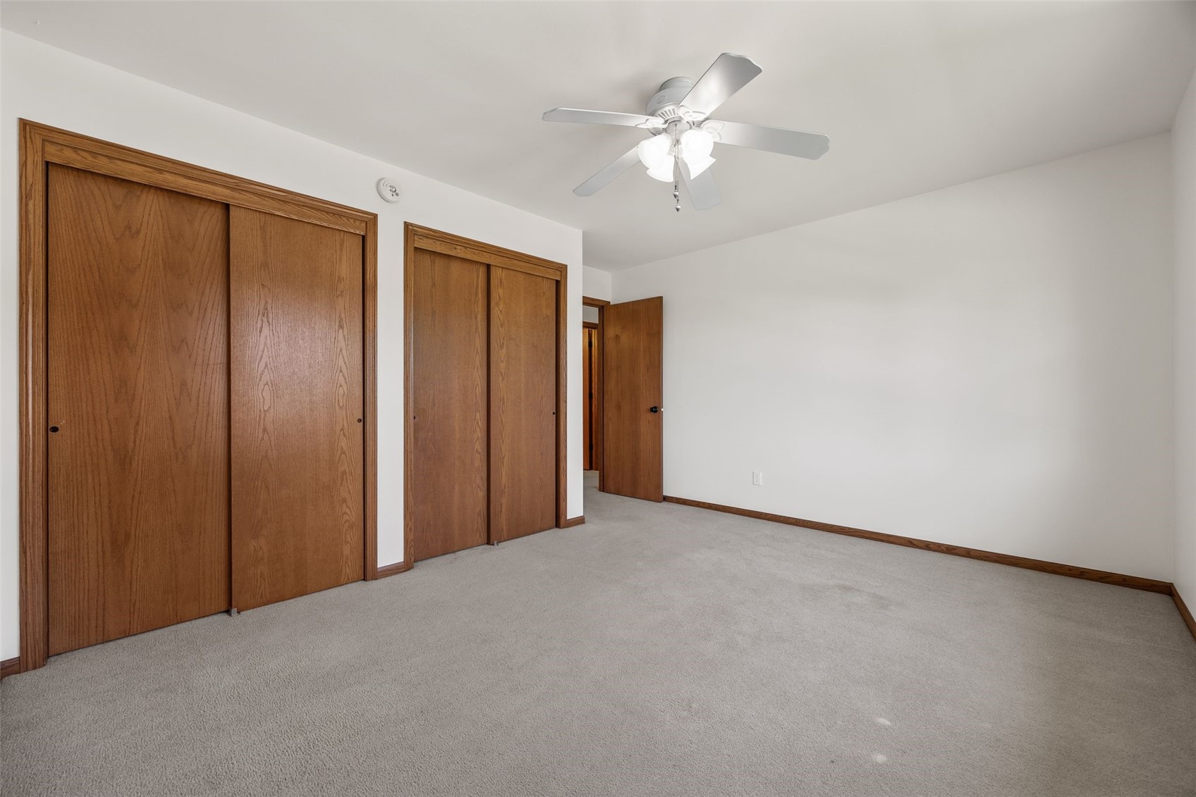 1077 Milstead Drive Hiawatha IA 52233