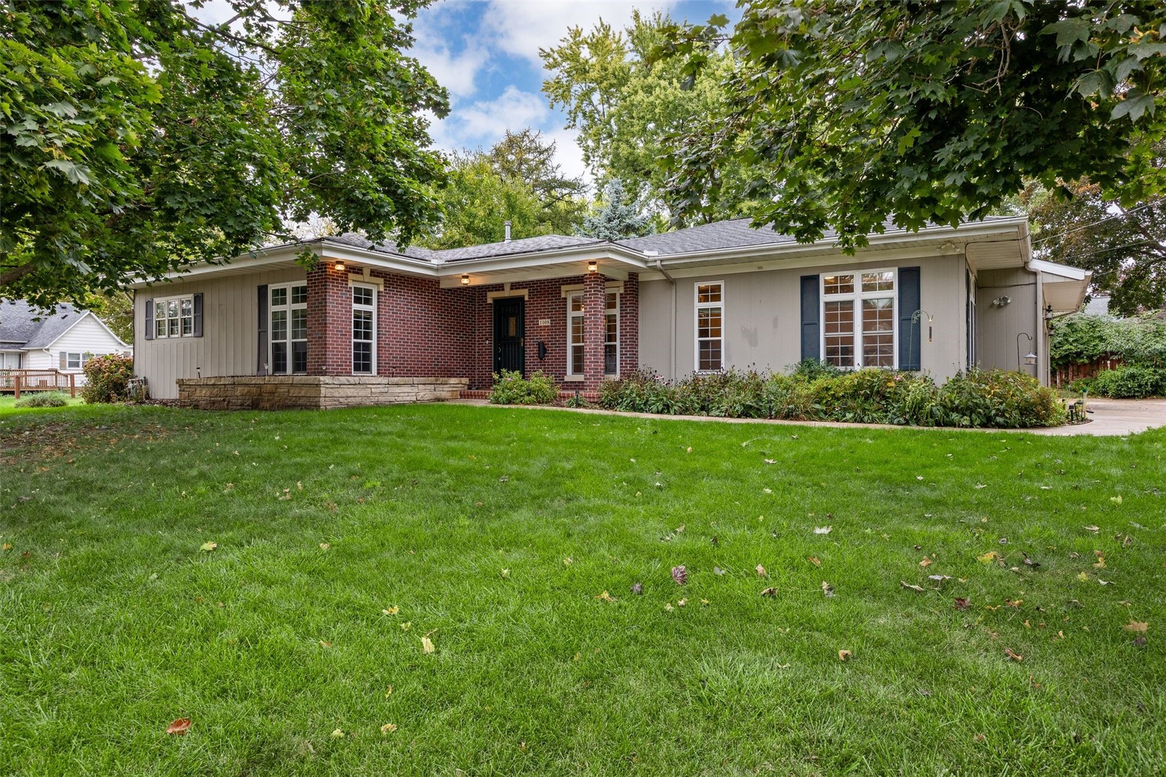 1108 E 3rd Street Anamosa IA 52205