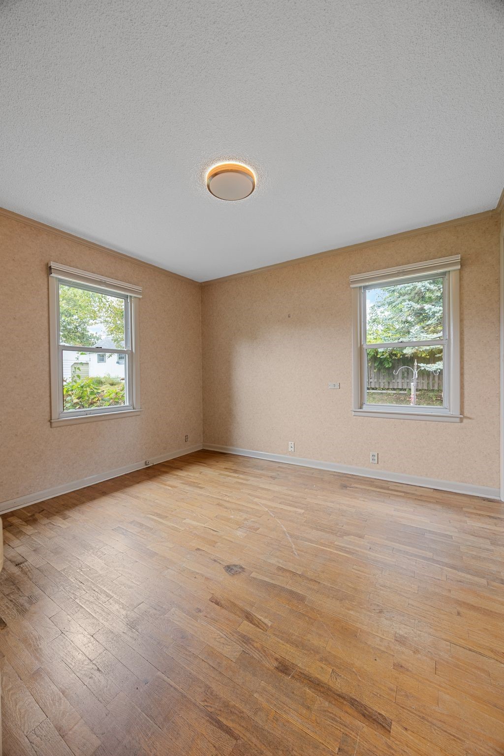 1108 E 3rd Street Anamosa IA 52205