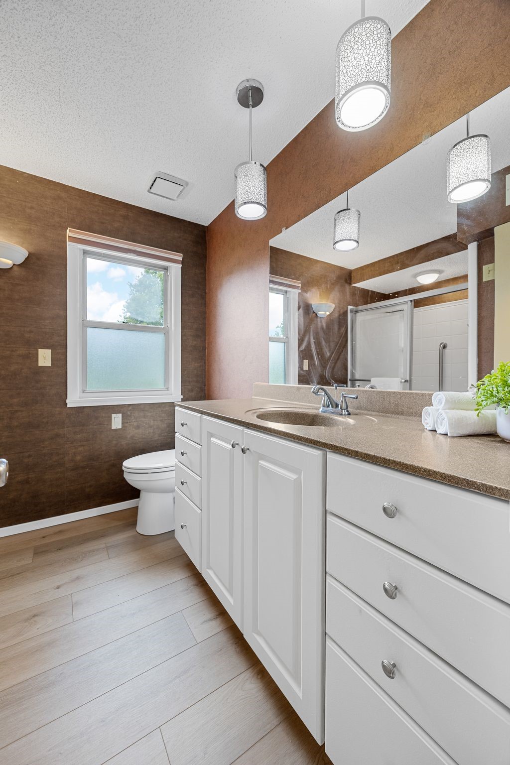 1108 E 3rd Street Anamosa IA 52205