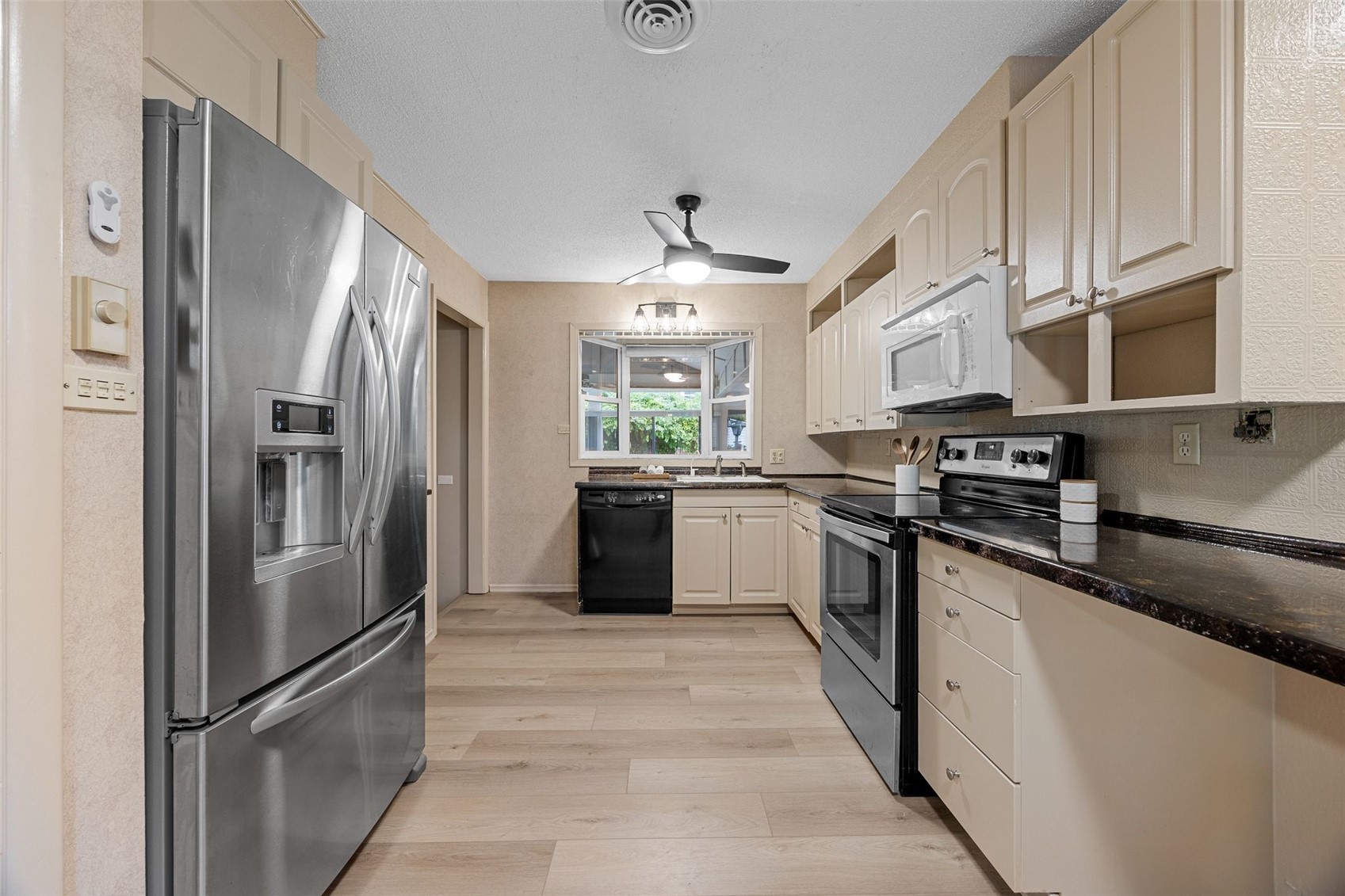1108 E 3rd Street Anamosa IA 52205