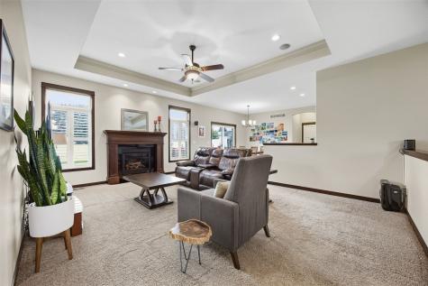 435 Oak Park Circle Marion IA 52302