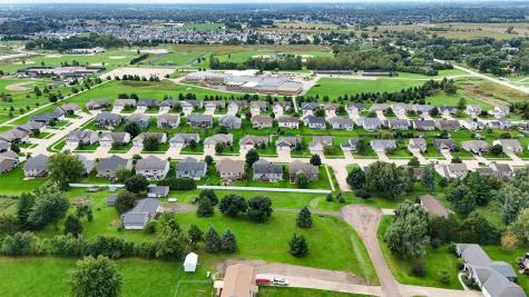 435 Oak Park Circle Marion IA 52302