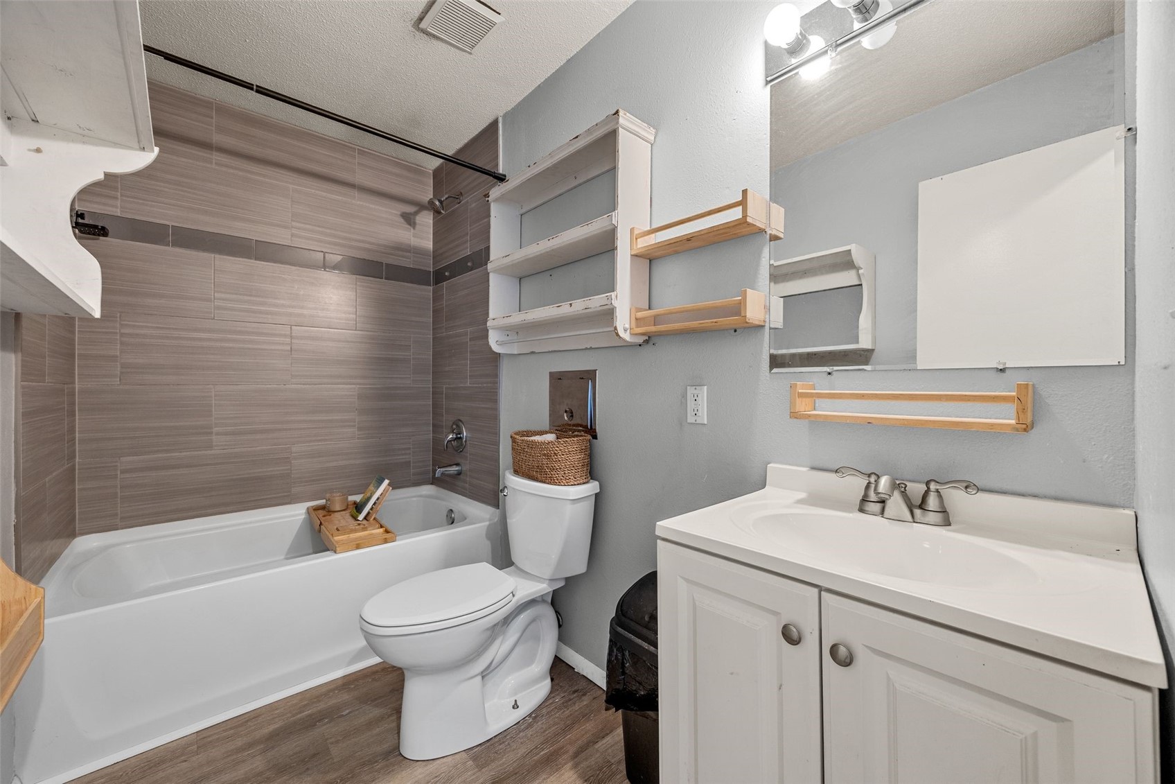 6701 Arbor Lane NE Cedar Rapids IA 52402