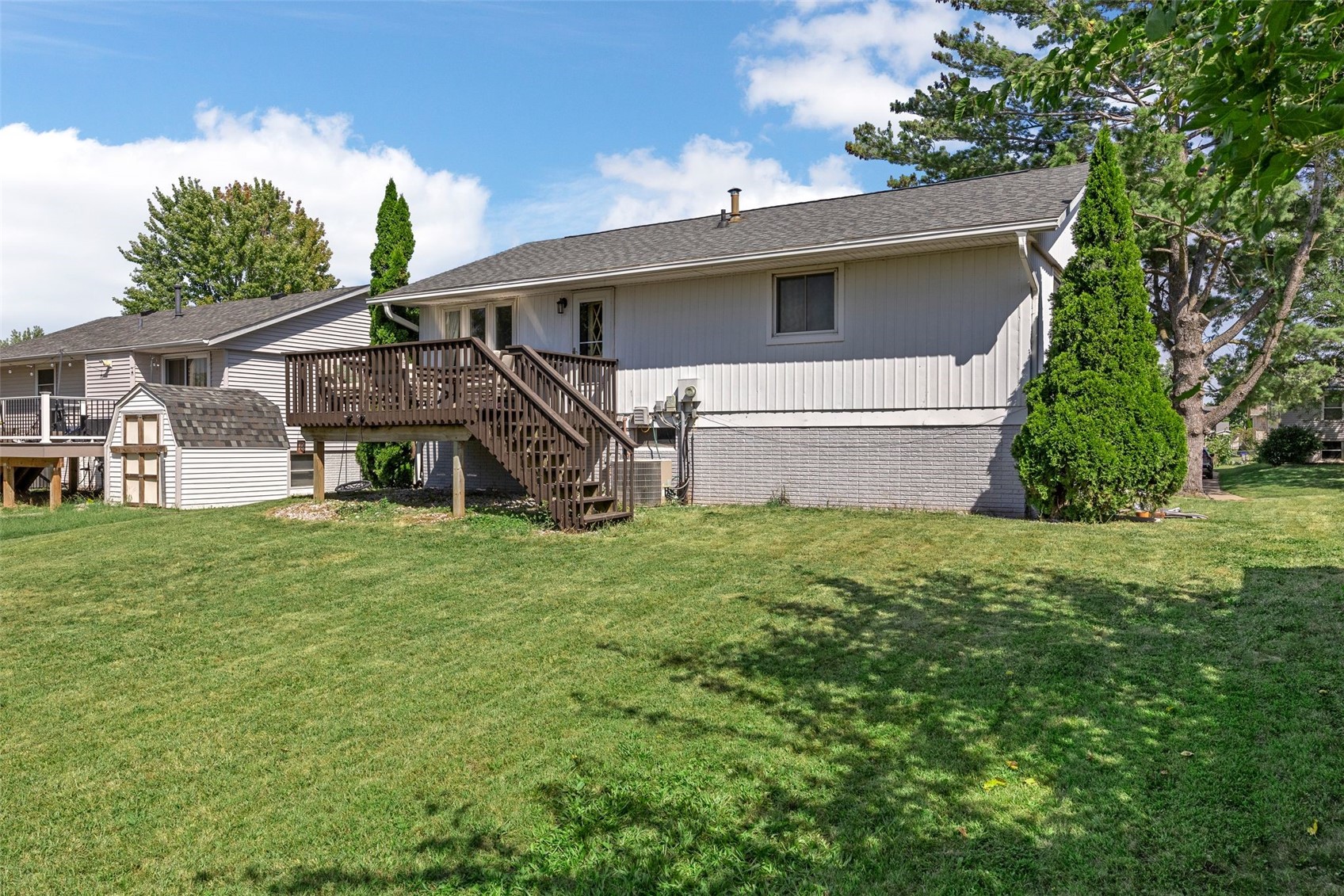 6701 Arbor Lane NE Cedar Rapids IA 52402