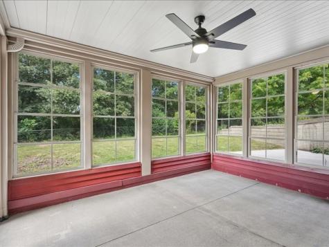 720 Blue Jay Court Tiffin IA 52340