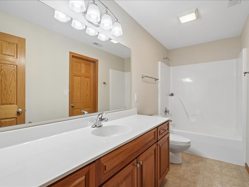 720 Blue Jay Court Tiffin IA 52340