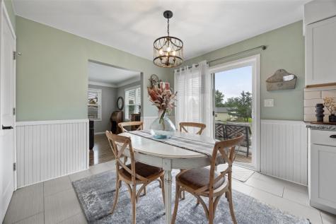 745 Eastview Drive Robins IA 52328