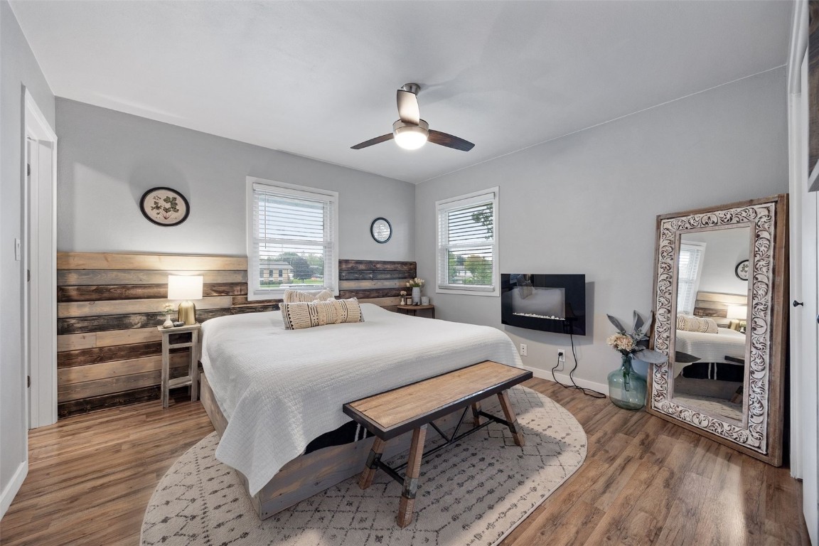745 Eastview Drive Robins IA 52328