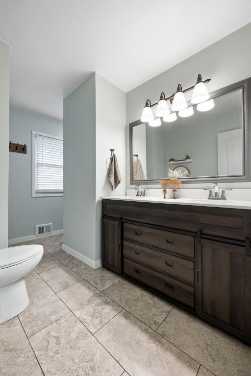 745 Eastview Drive Robins IA 52328