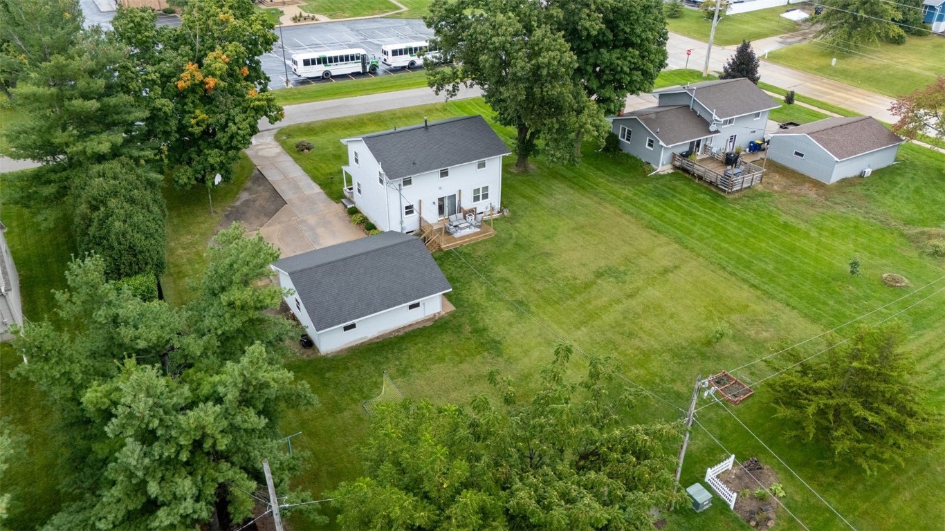 745 Eastview Drive Robins IA 52328