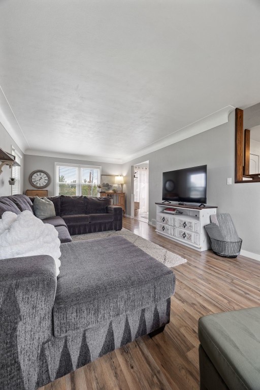745 Eastview Drive Robins IA 52328
