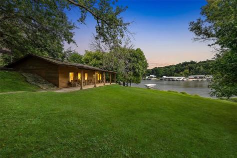 22107 262nd Street Delhi IA 52223